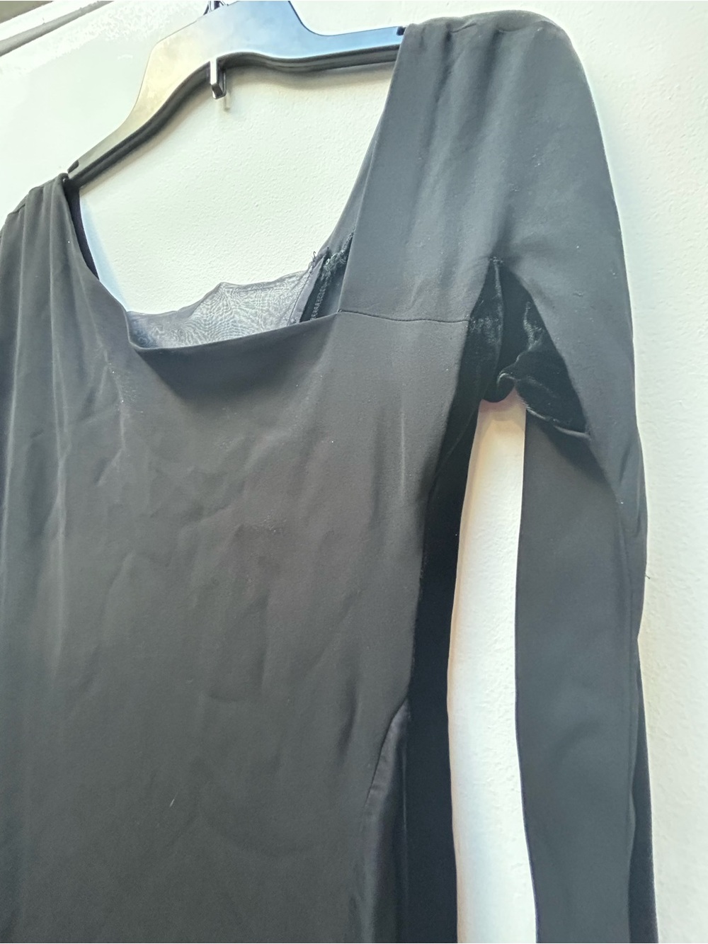 Ferre Black Long Sleeve Gown – Velvet Back & Mesh Sides - Picture 3 of 4